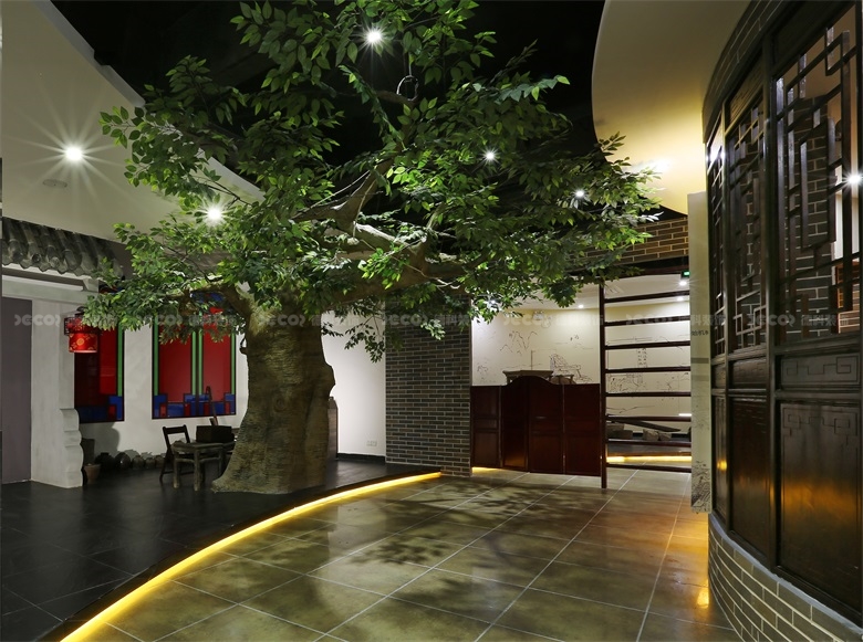 如何通過展館設(shè)計來創(chuàng)造一個引人入勝的展示場景？